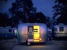 Christopher Deam richtet den Airstream neu aus