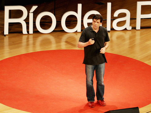 TED: Dan Ariely: What makes us feel good about our work? - Dan Ariely (2012)